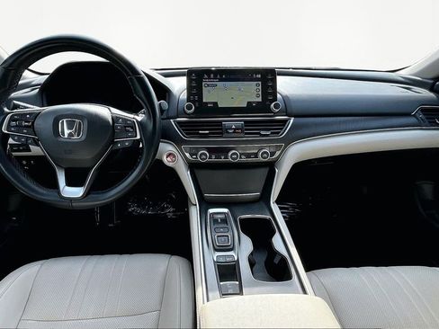 Used 2022 Honda Accord Touring image 5