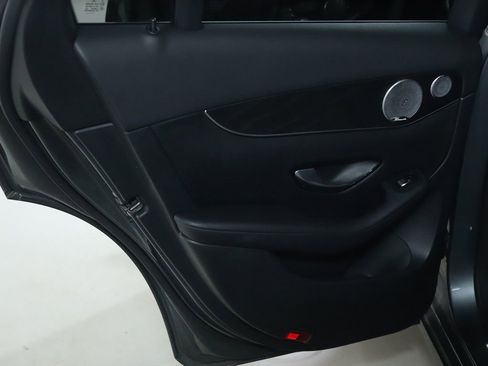 Used 2018 Mercedes-Benz GLC 300 4MATIC image 13