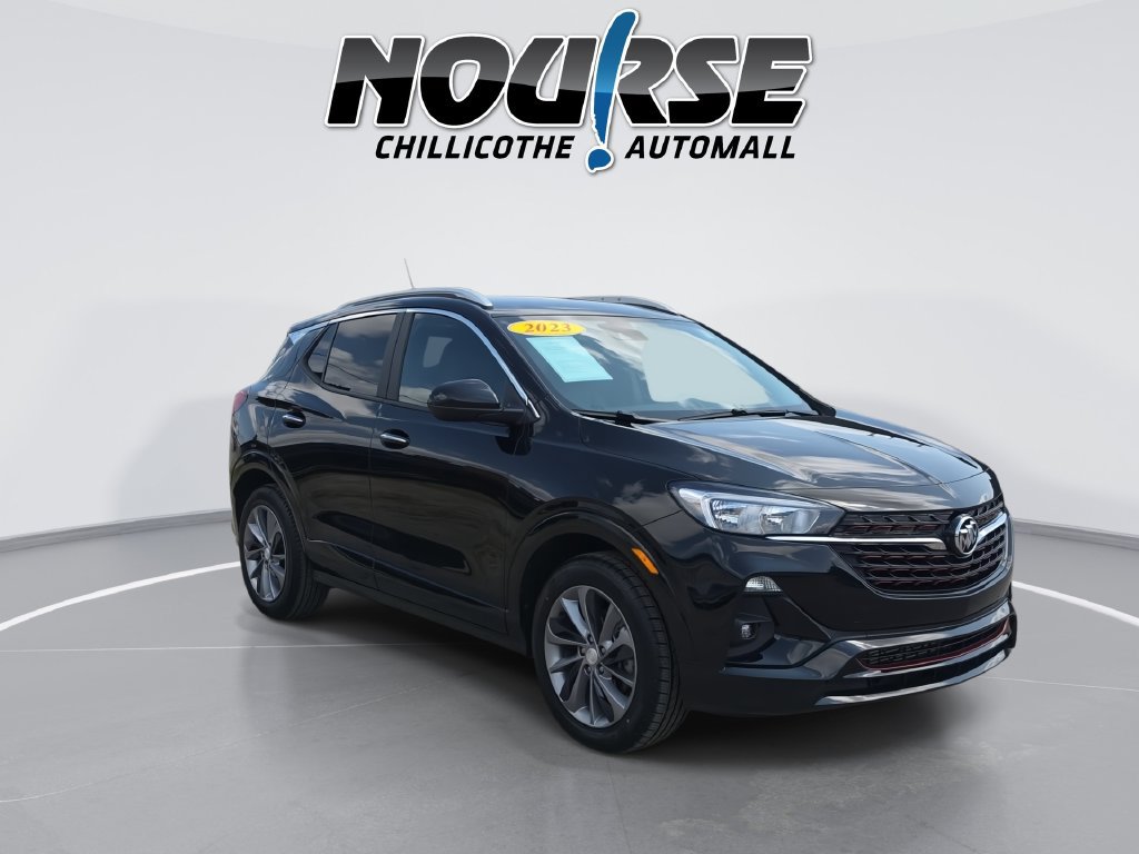 Used 2023 Buick Encore GX Select w/ Sport Touring Package FWD image 2