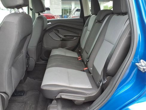 Used 2017 Ford Escape SE w/ SE Cold Weather Package AWD/4WD image 11