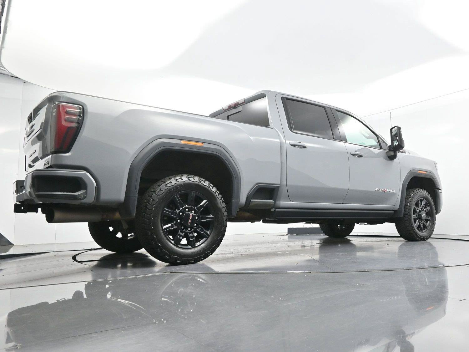 Used 2024 GMC Sierra 2500 AT4 w/ AT4 Premium Plus Package AWD/4WD image 45