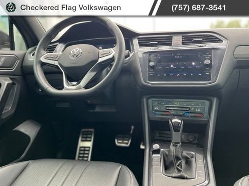Used 2023 Volkswagen Tiguan SE R-Line FWD image 30