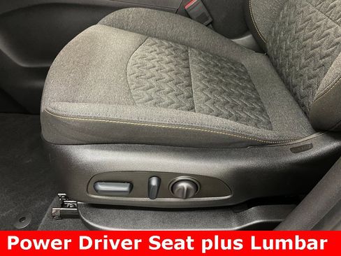 Used 2023 Chevrolet Equinox LT image 9