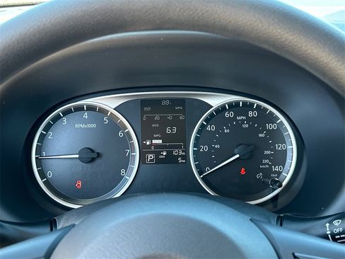 New 2025 Nissan Kicks Play S image 18