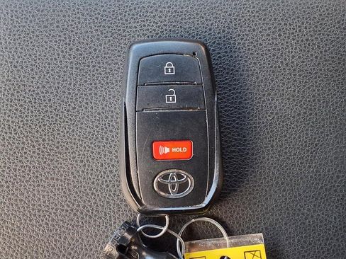 Used 2024 Toyota Tacoma TRD Off-Road image 15