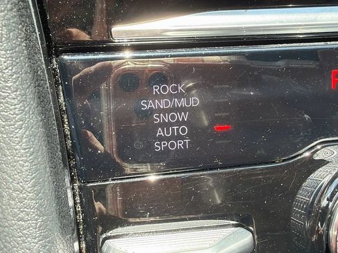 Used 2025 Jeep Grand Cherokee Summit w/ Obsidian Package AWD/4WD image 29