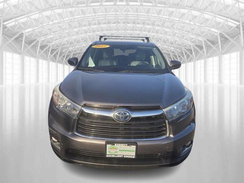 Used 2015 Toyota Highlander Limited w/ Driver Technology Package AWD/4WD image 3