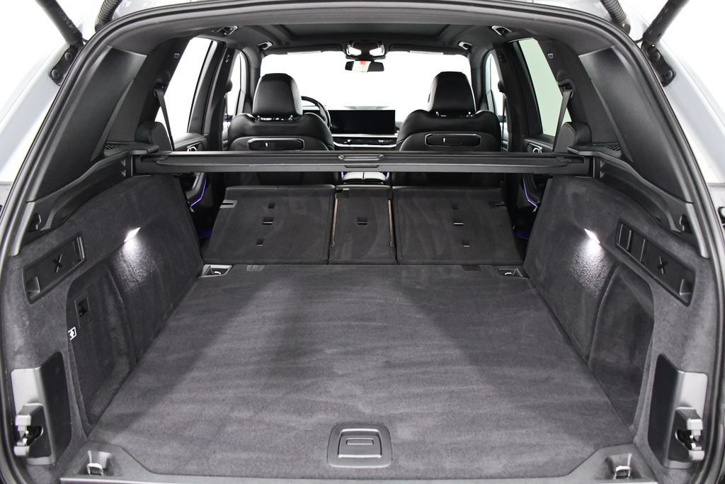 Used 2024 BMW X5 xDrive40i w/ M Sport Package AWD/4WD image 23