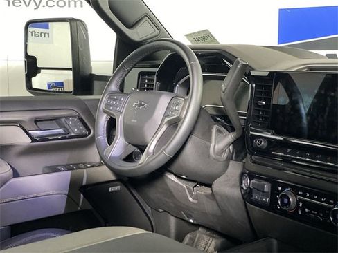 Certified 2025 Chevrolet Silverado 2500 ZR2 w/ Technology Package image 10