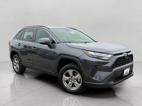 Used 2025 Toyota RAV4 XLE AWD/4WD image 1