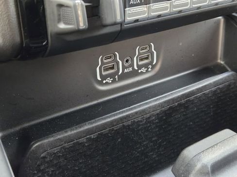 Used 2020 RAM 2500 Laramie w/ Night Edition image 20