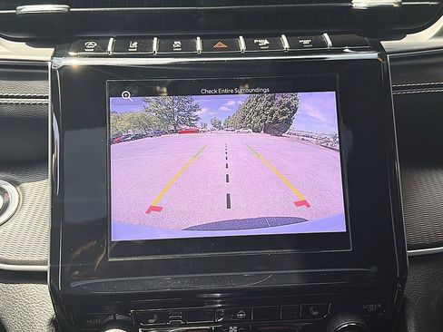 Used 2024 Jeep Grand Cherokee Altitude AWD/4WD image 15