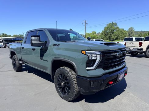 New 2026 Chevrolet Silverado 2500 LTZ w/ LTZ Plus Package AWD/4WD image 4