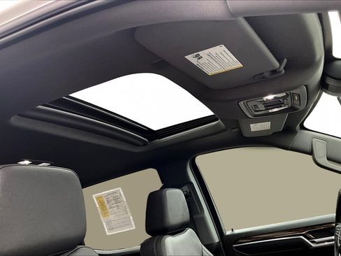 Used 2025 GMC Sierra 1500 Elevation w/ Elevation Premium Package image 19