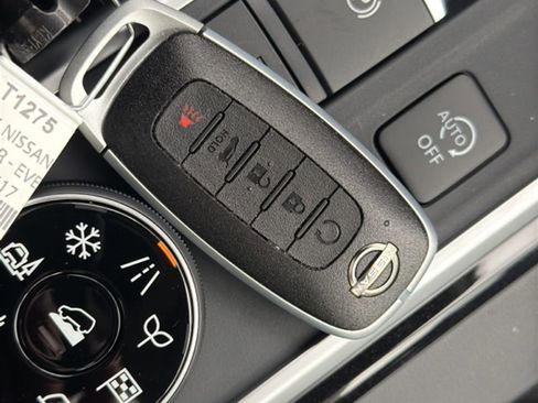 New 2026 Nissan Pathfinder SL image 40