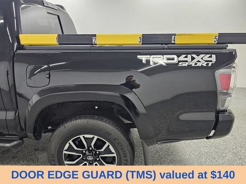 Used 2023 Toyota Tacoma TRD Sport AWD/4WD image 9