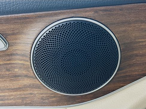 Used 2022 Mercedes-Benz GLC 300 GLC 300 w/ Premium Package Lite image 23