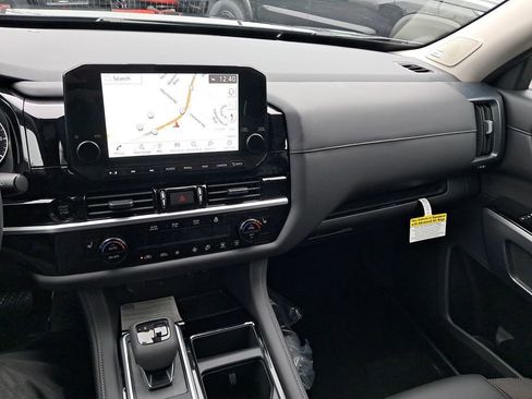 New 2025 Nissan Pathfinder SL w/ SL Premium Package image 20