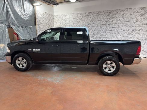 Used 2019 RAM 1500 Classic SLT w/ Luxury Group image 4