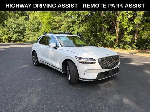 Used 2025 Genesis Electrified GV70 w/ Prestige Package AWD/4WD image 4