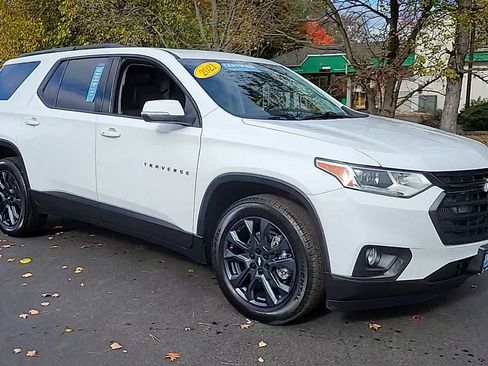 Certified 2021 Chevrolet Traverse RS w/ LPO, Floor Liner Package AWD/4WD image 2