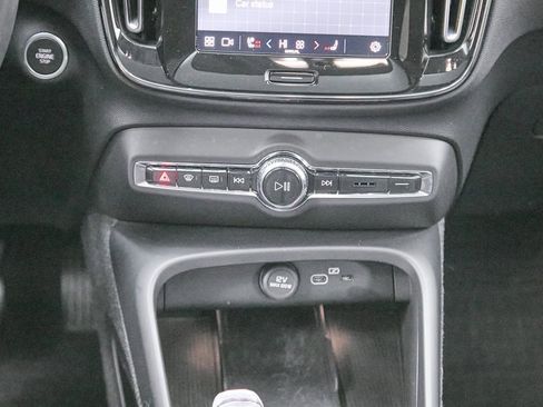 Used 2023 Volvo XC40 B5 Ultimate w/ Protection Package Premier image 29