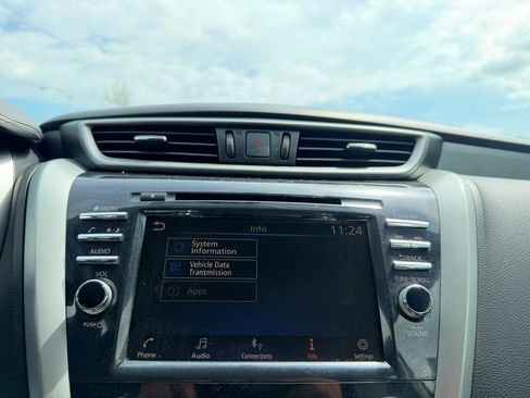 Used 2019 Nissan Murano S AWD/4WD image 12