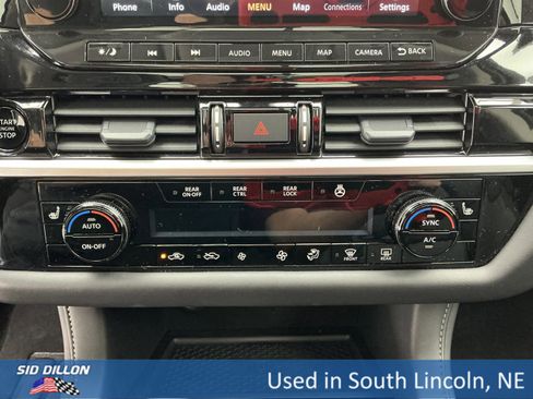 Used 2025 Nissan Pathfinder SL w/ SL Premium Package image 12