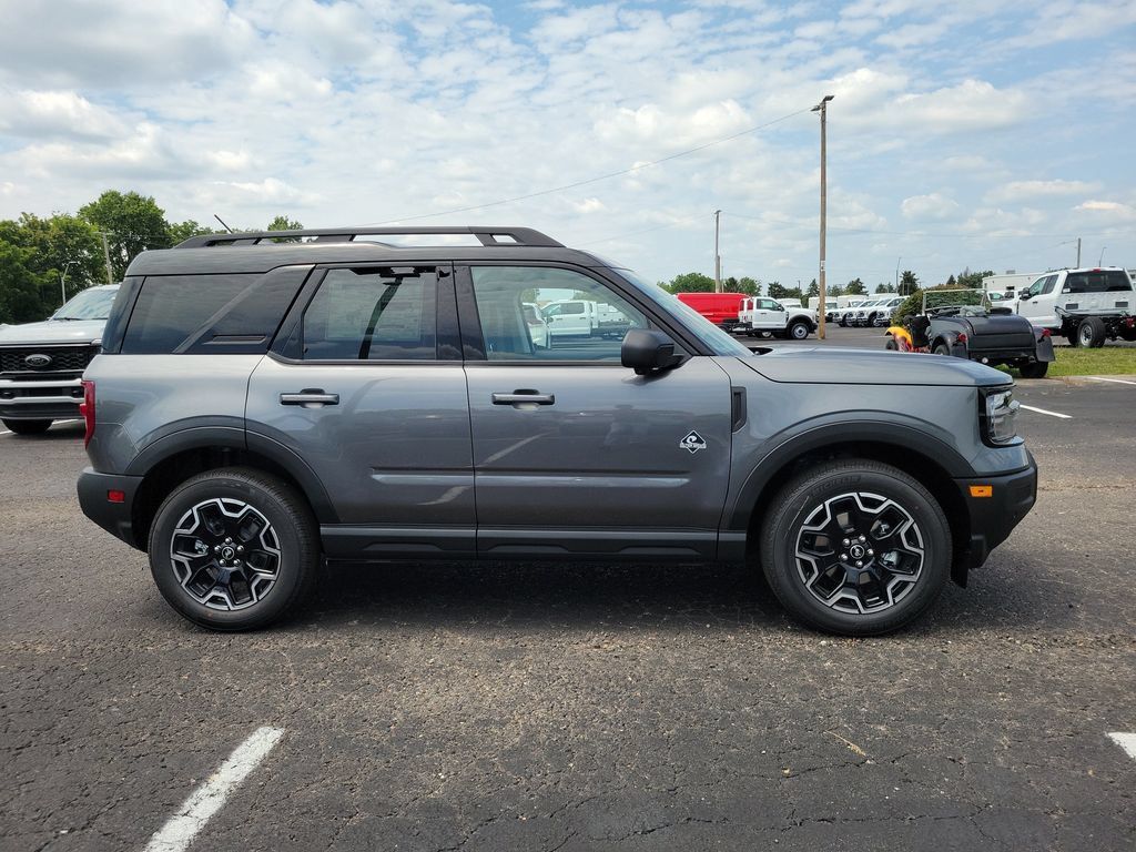 New 2026 Ford Bronco Sport Outer Banks w/ Outer Banks Tech Package+ AWD/4WD image 3
