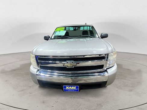 Used 2007 Chevrolet Silverado 1500 W/T w/ LS Package image 2