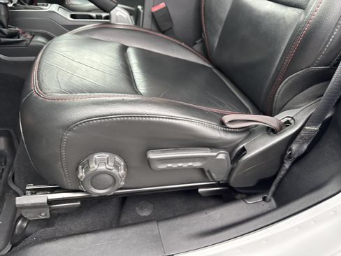 Used 2018 Jeep Wrangler Rubicon AWD/4WD image 15