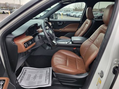 Certified 2023 Lincoln Aviator Reserve w/ Elements Package Plus image 5