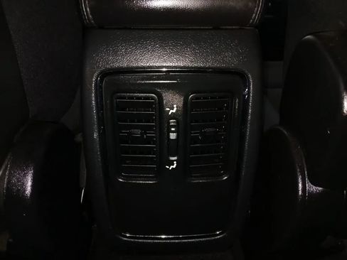 Used 2017 Jeep Grand Cherokee Laredo AWD/4WD image 30