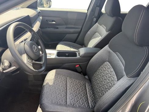 New 2026 Nissan Kicks SV w/ Charging Package FWD image 5