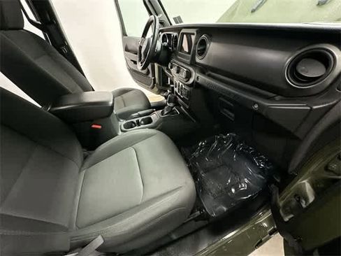 Used 2022 Jeep Wrangler Unlimited Sport image 21