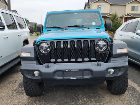 Used 2020 Jeep Wrangler Sport AWD/4WD image 2