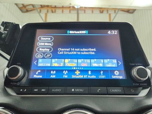 Used 2025 Nissan Sentra SR FWD image 28