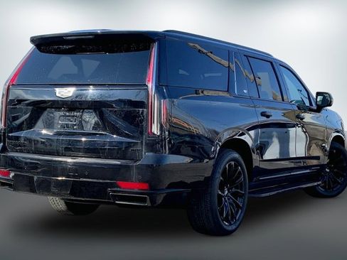 Used 2022 Cadillac Escalade ESV Sport Platinum w/ LPO, ONYX Package image 13