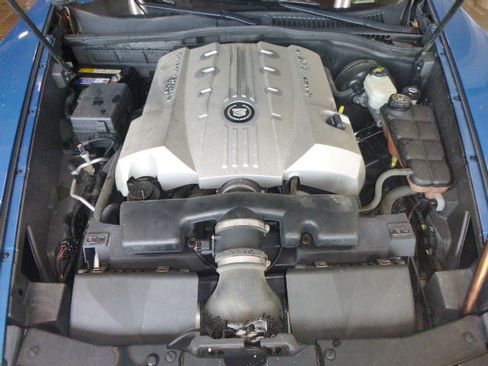Used 2008 Cadillac XLR image 11