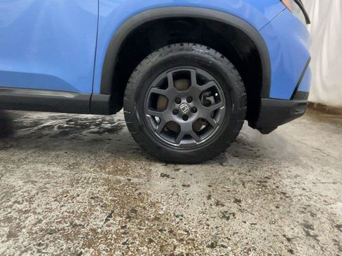 Used 2025 Honda Pilot TrailSport image 15