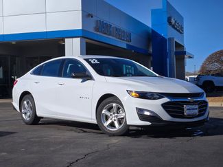 Used 2022 Chevrolet Malibu LS video 1