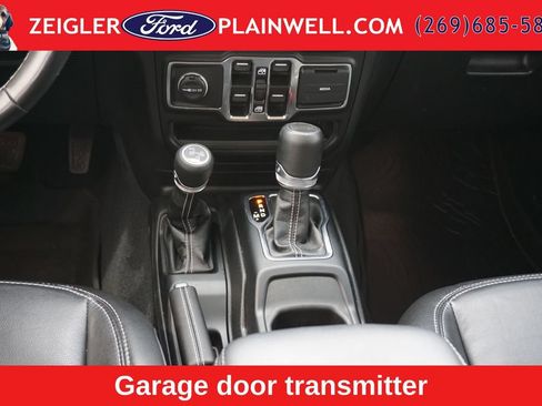 Used 2023 Jeep Wrangler Unlimited Sahara w/ Cold Weather Group AWD/4WD image 15