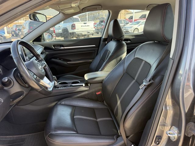 Used 2024 Nissan Altima 2.5 SR FWD image 25