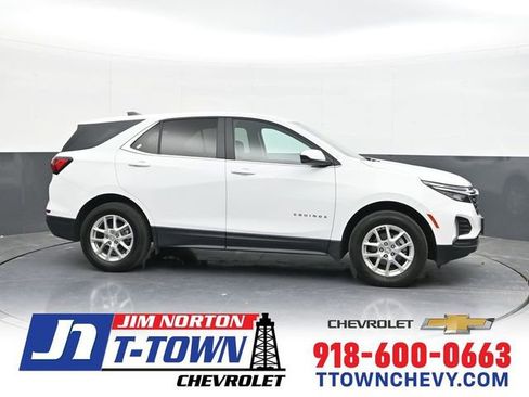 Used 2024 Chevrolet Equinox LT image 1