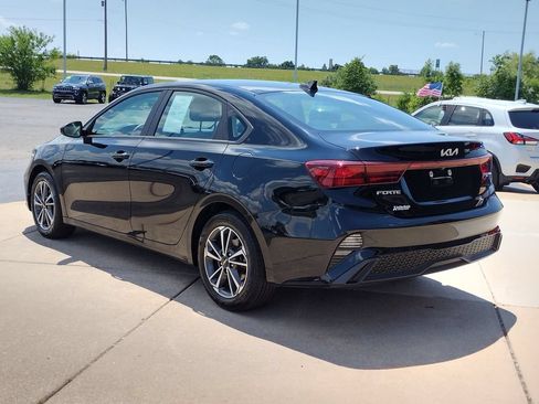 Used 2023 Kia Forte LXS FWD image 7