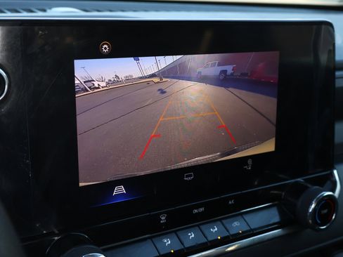 Used 2023 Chevrolet Colorado W/T image 5