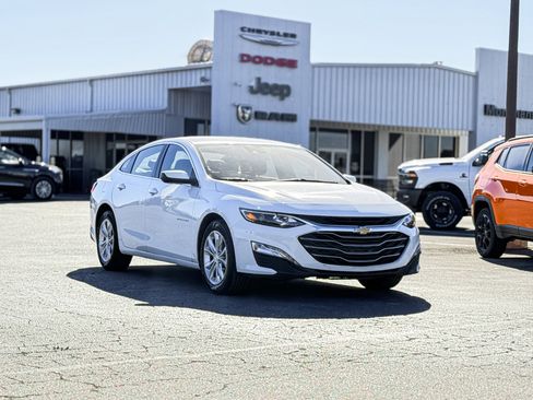 Used 2024 Chevrolet Malibu LT image 3