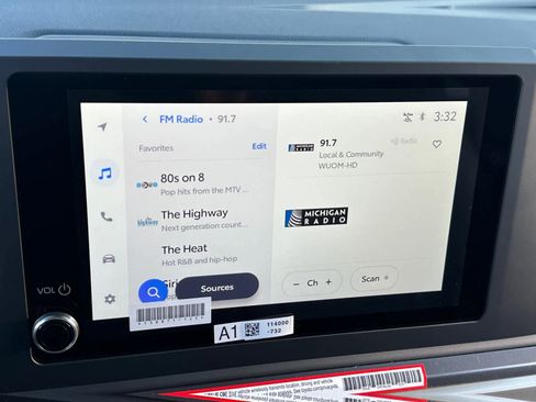 Used 2025 Toyota Tacoma TRD Off-Road image 4