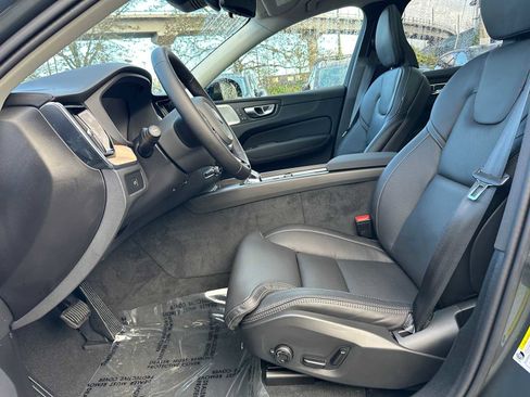 New 2026 Volvo XC60 B5 Ultra w/ Protection Package Premier image 19