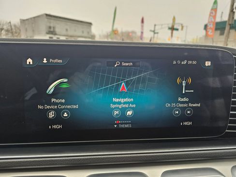 Used 2020 Mercedes-Benz GLE 350 4MATIC w/ MBUX Technology Package image 22